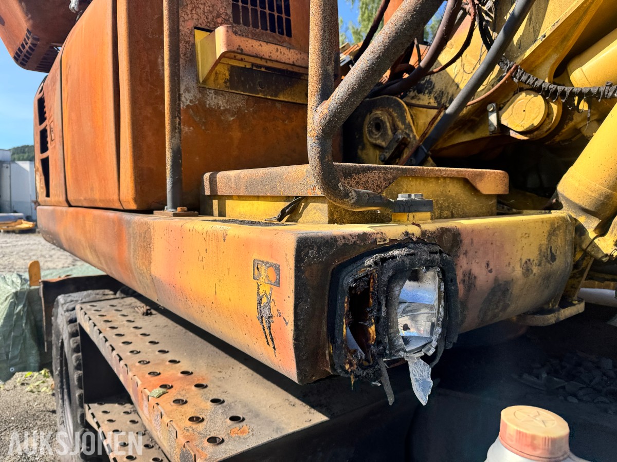 2012 Komatsu PW160-8 hjulgraver – brannskadet reparasjonsobjekt