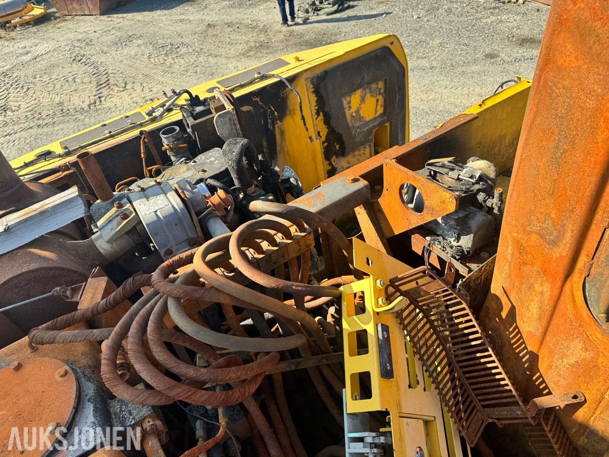 2012 Komatsu PW160-8 hjulgraver – brannskadet reparasjonsobjekt