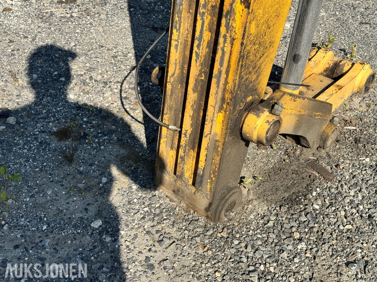 2012 Komatsu PW160-8 hjulgraver – brannskadet reparasjonsobjekt