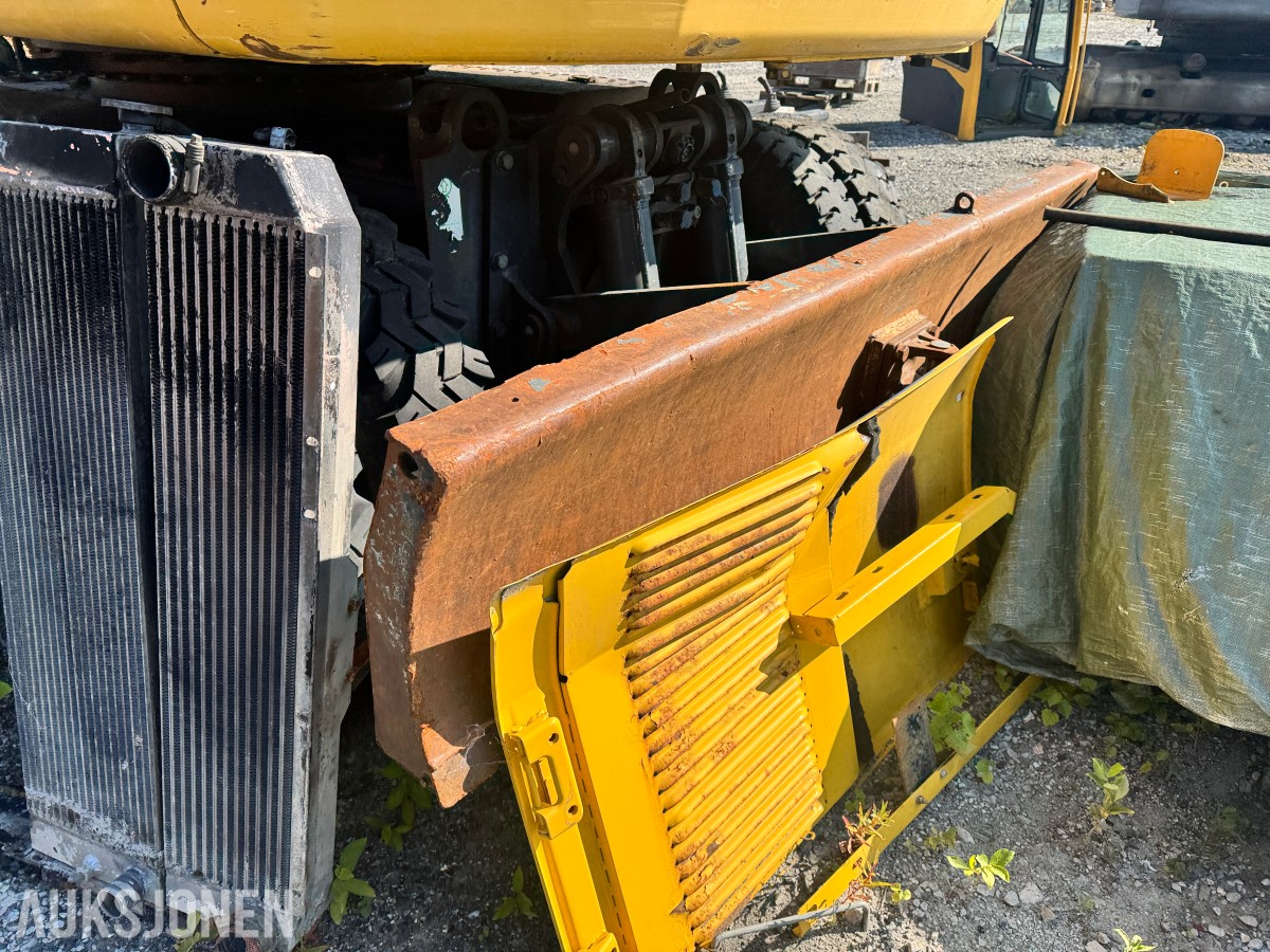 2012 Komatsu PW160-8 hjulgraver – brannskadet reparasjonsobjekt