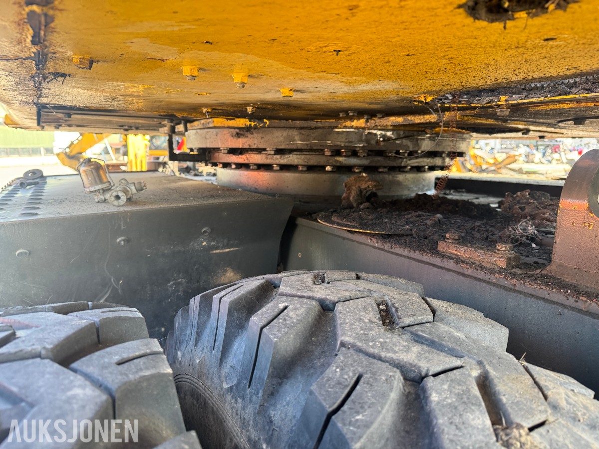 2012 Komatsu PW160-8 hjulgraver – brannskadet reparasjonsobjekt