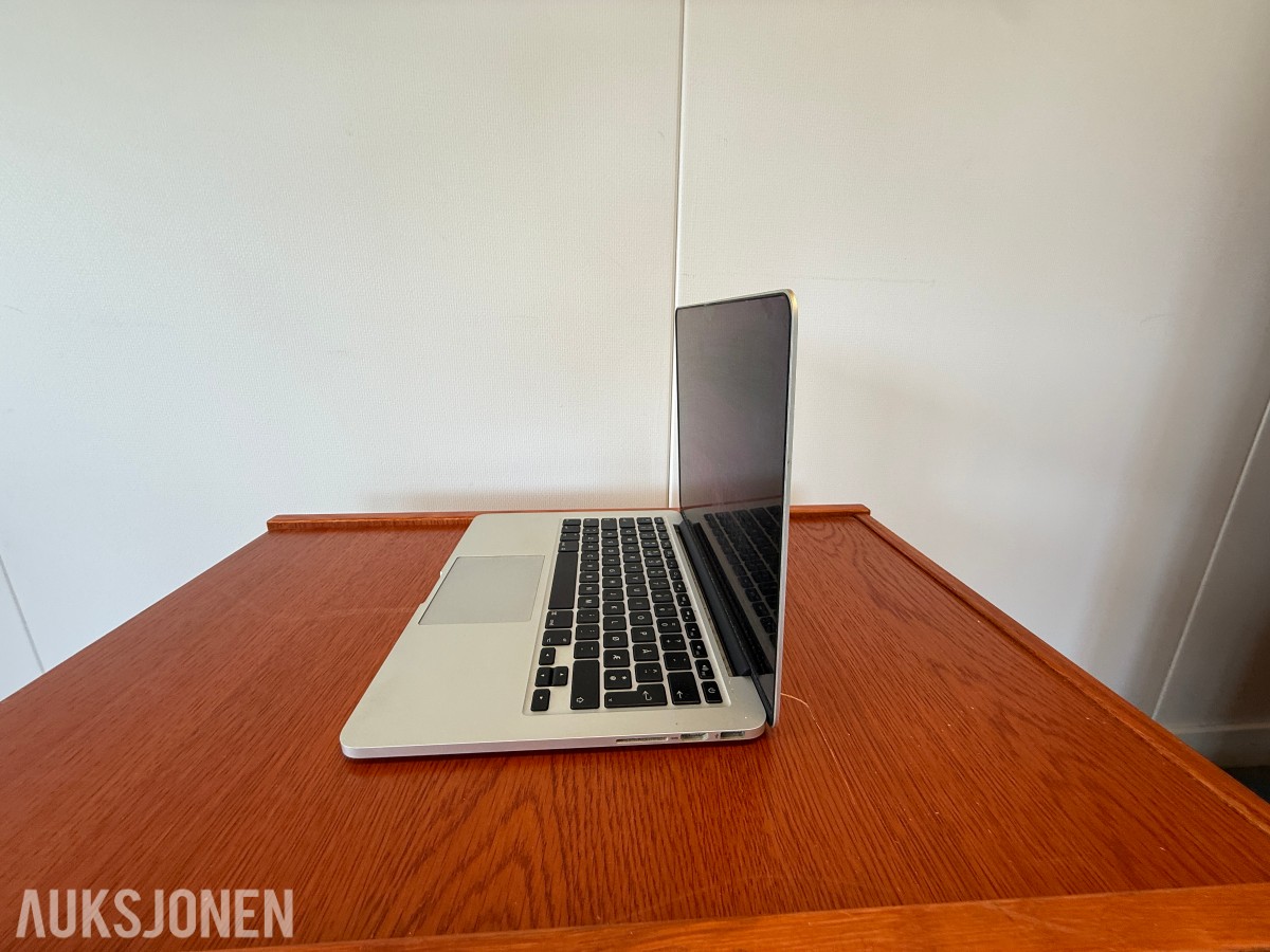 Apple MacBook Pro 13 A1502