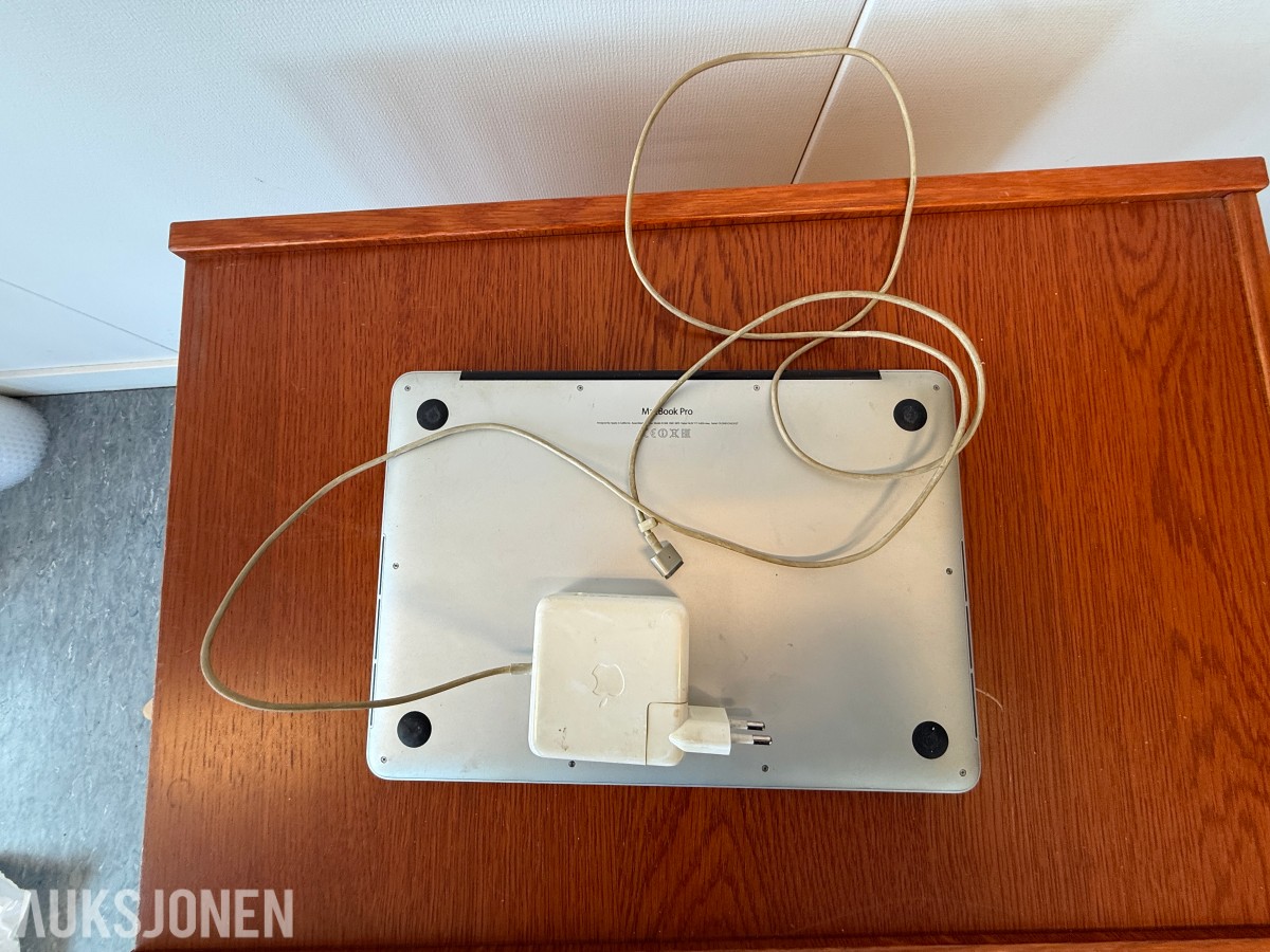 Apple MacBook Pro 13 A1502