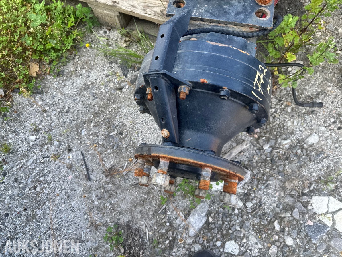 Massey Ferguson 375 - 1992 modell komplett girkasse med bakaksel