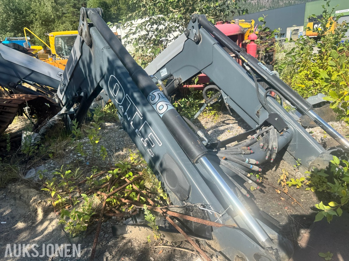 2017 Ålö Valtra 56 EURO/SMS 3RD QL ESD frontlaster