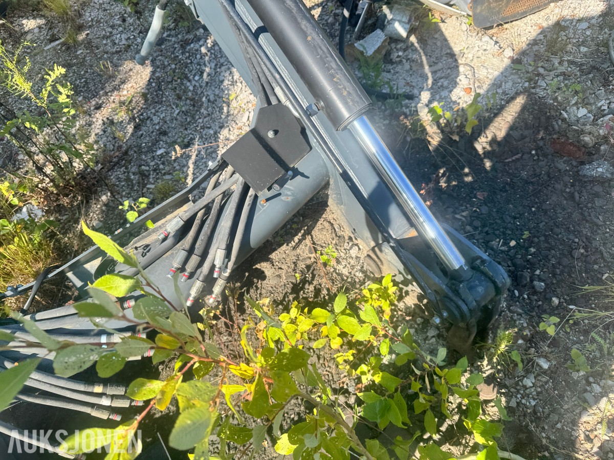 2017 Ålö Valtra 56 EURO/SMS 3RD QL ESD frontlaster