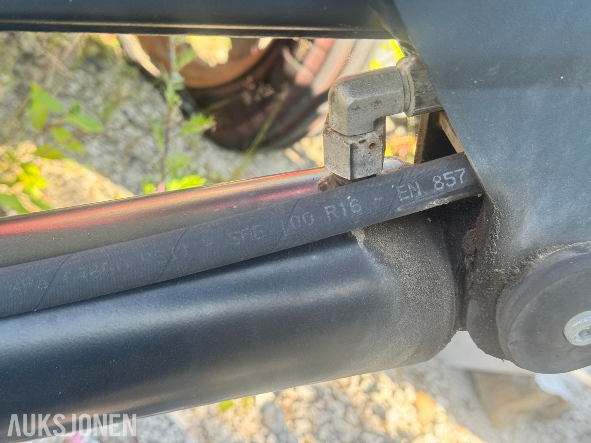 2017 Ålö Valtra 56 EURO/SMS 3RD QL ESD frontlaster