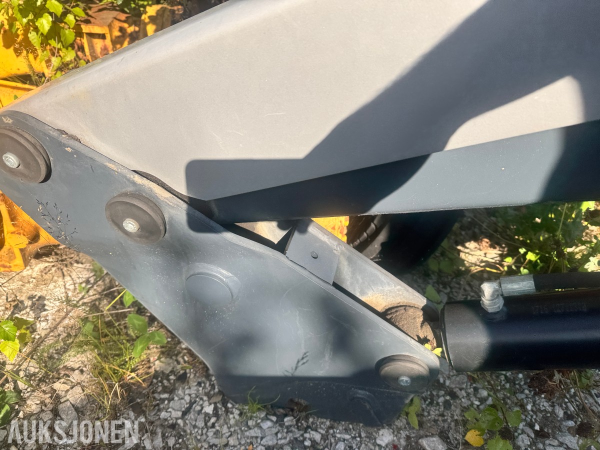 2017 Ålö Valtra 56 EURO/SMS 3RD QL ESD frontlaster