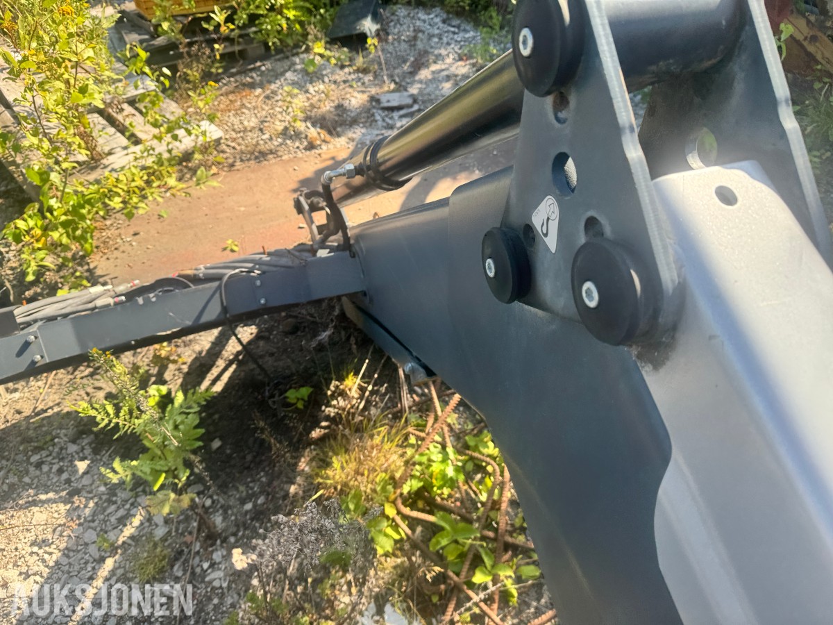 2017 Ålö Valtra 56 EURO/SMS 3RD QL ESD frontlaster