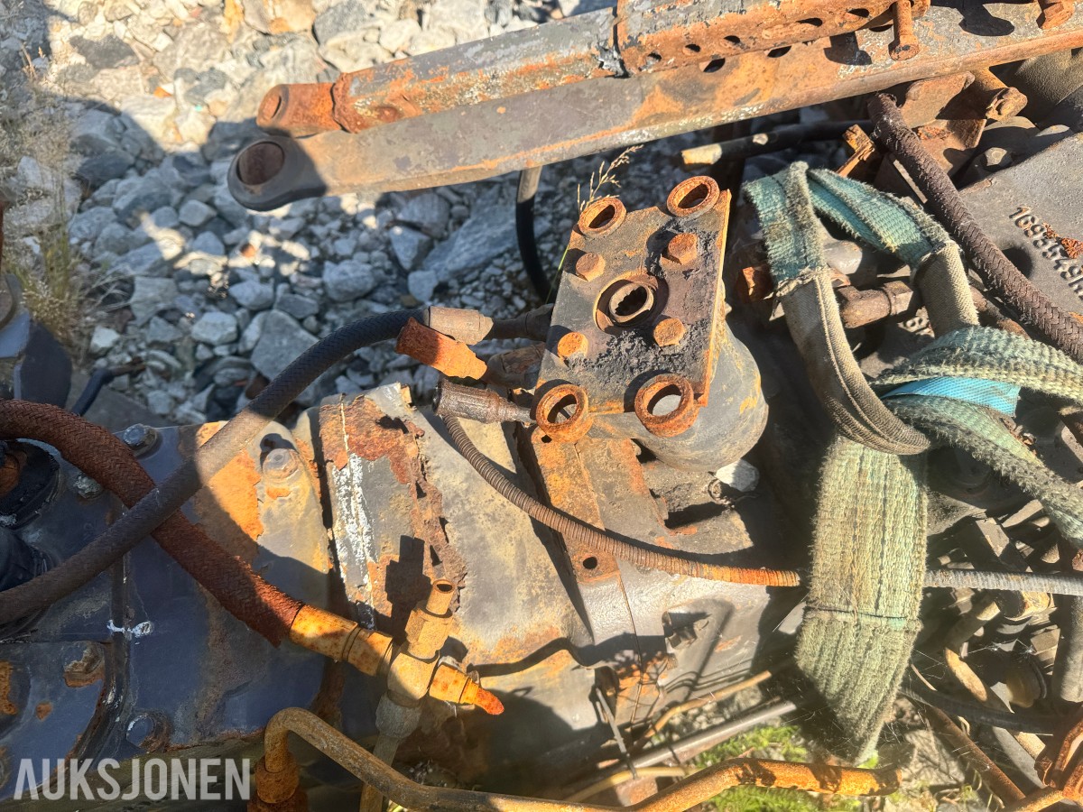 Girkasse til Massey Ferguson 375 – 1987