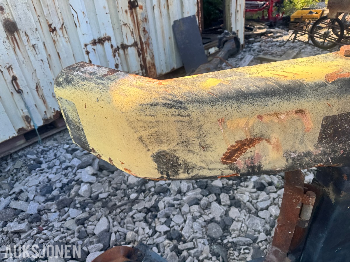 Motvekt / lodd til Hyundai 145 gravemaskin