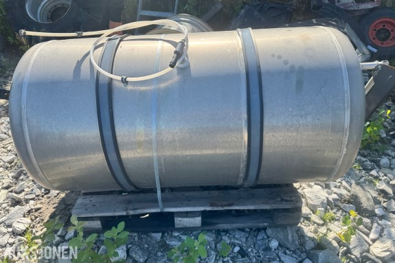 Vanntank i aluminium fra betongbil