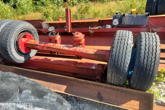 BPW aksel ECO 9010 - tvillinghjul på begge sider - tillatt akseltrykk 9000 kg - trommelbrems med membransylindere - total bredde omtrent 270 cm