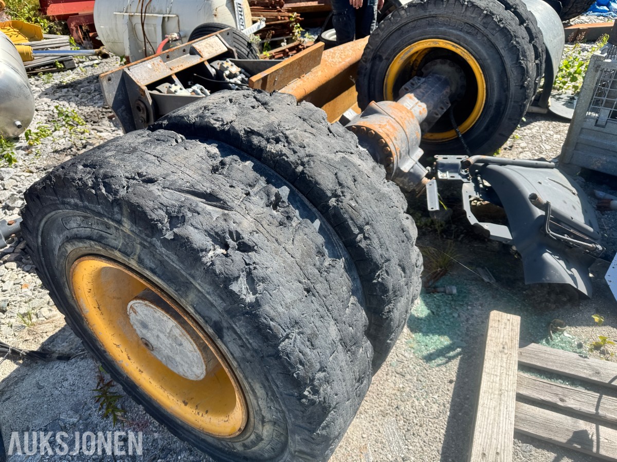 Bakaksel til Volvo 230 – med hjul