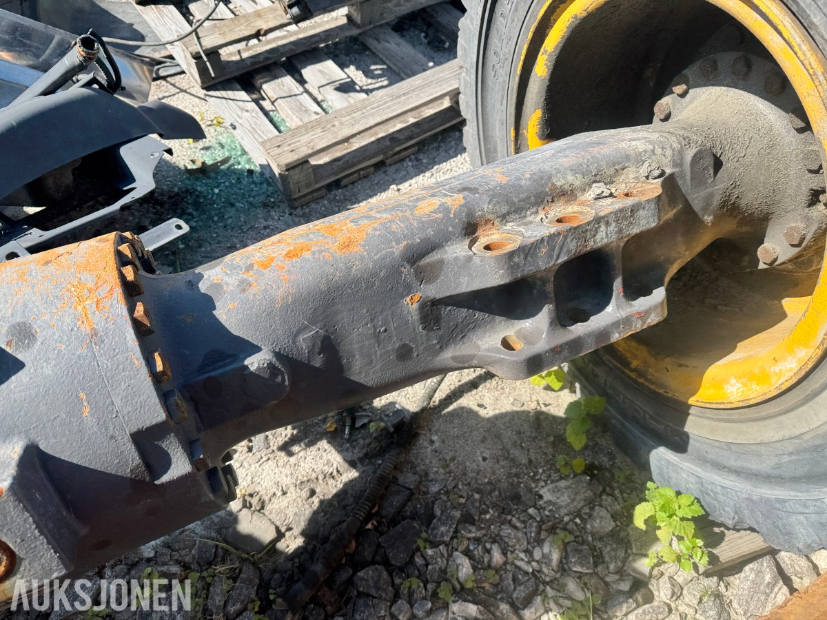 Bakaksel til Volvo 230 – med hjul