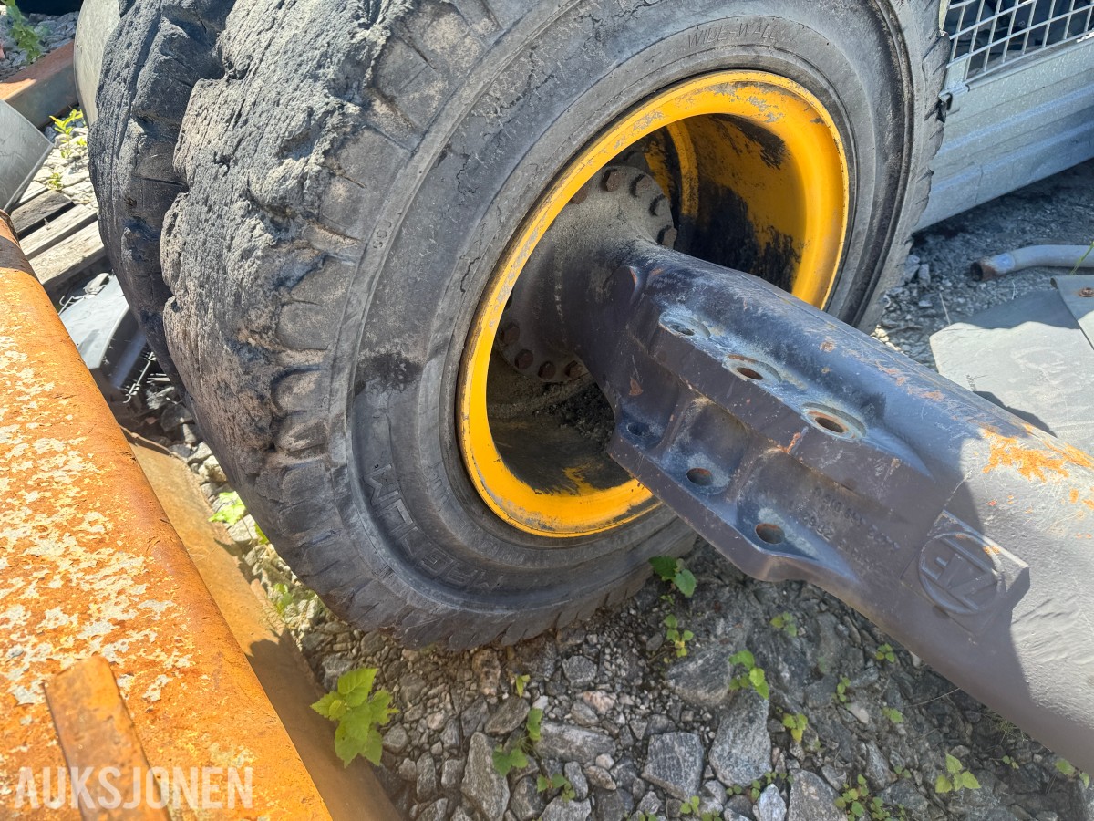 Bakaksel til Volvo 230 – med hjul
