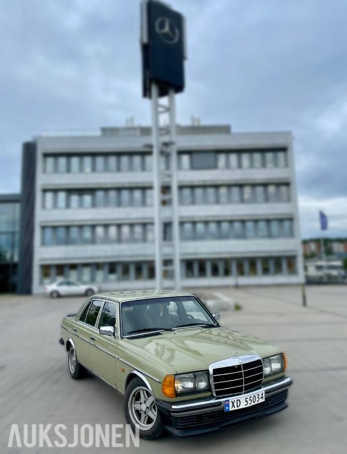 1983 Mercedes-Benz 230E 2.3 134HK MYE PÅKOSTET