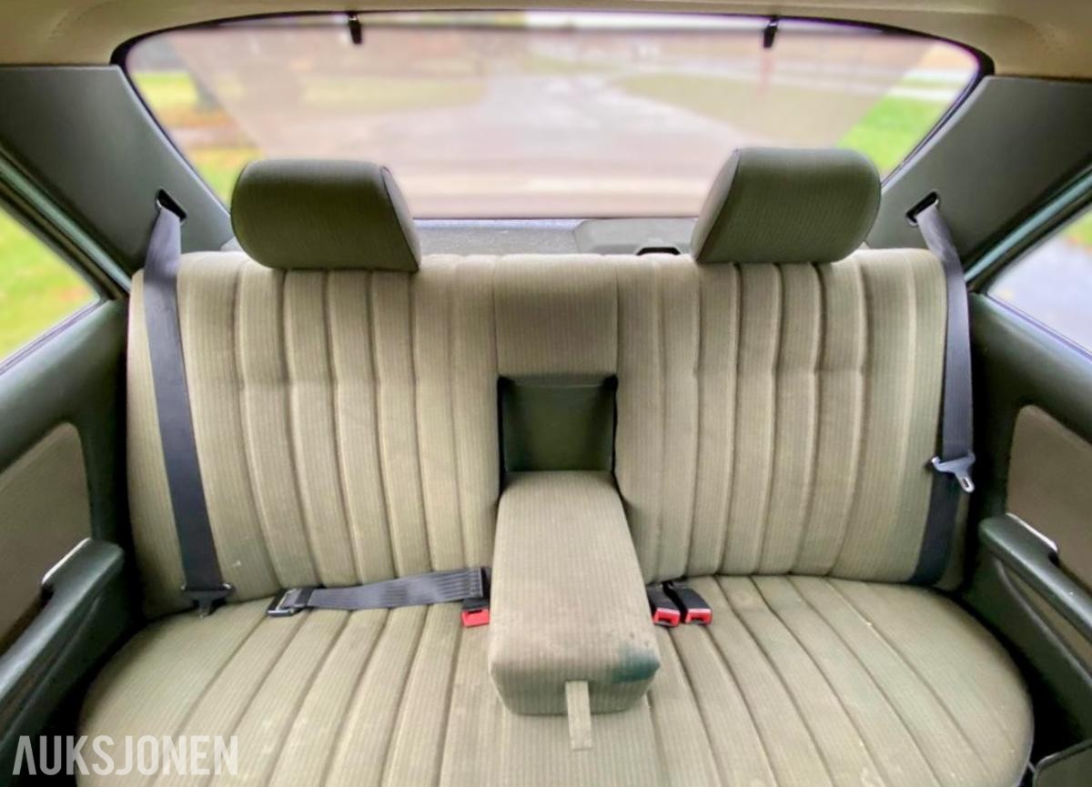 1983 Mercedes-Benz 230E 2.3 134HK MYE PÅKOSTET