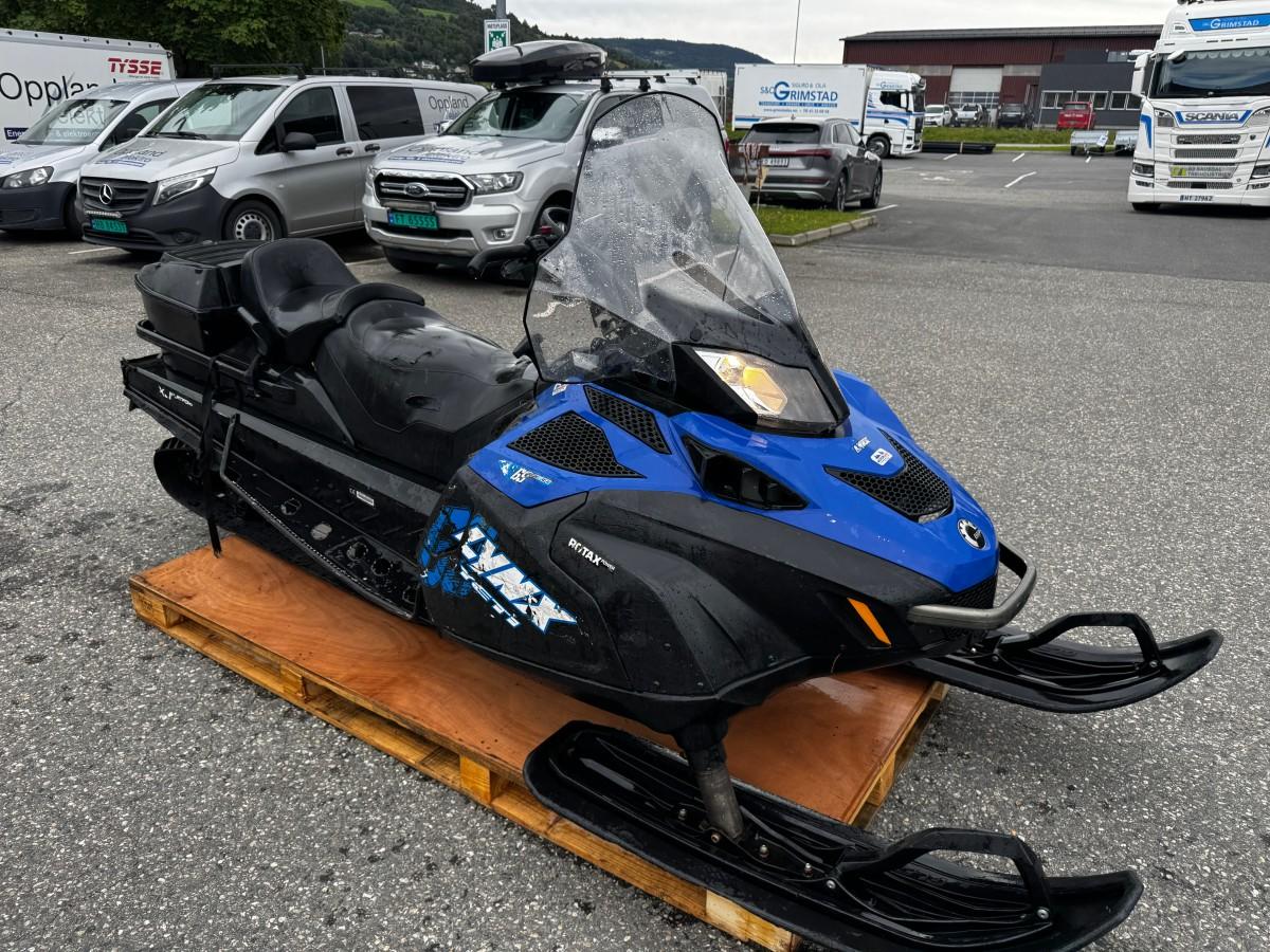 2016 LYNX 69 YETI 600 HENGERFESTE REVERS BAGASJEBOKS