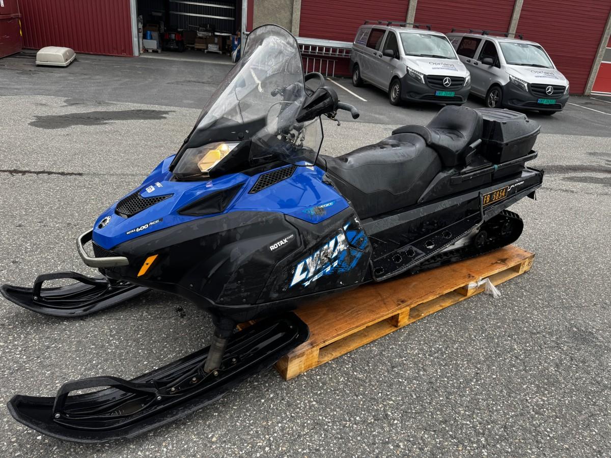 2016 LYNX 69 YETI 600 HENGERFESTE REVERS BAGASJEBOKS
