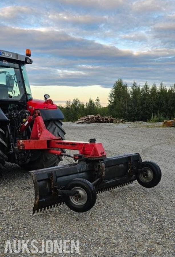 Kipa 250cm traktorskjær med hjul og svingsylinder