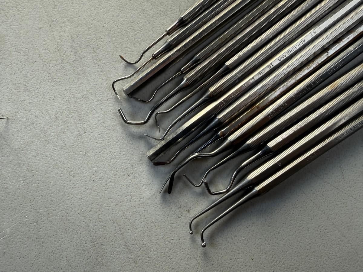 29 stk. MedixDent Elite tannlegeinstrumenter – Restaurering og kirurgi