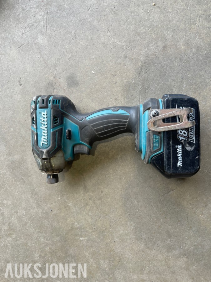 Stort parti Makita elektroverktøy, batterier og ladere