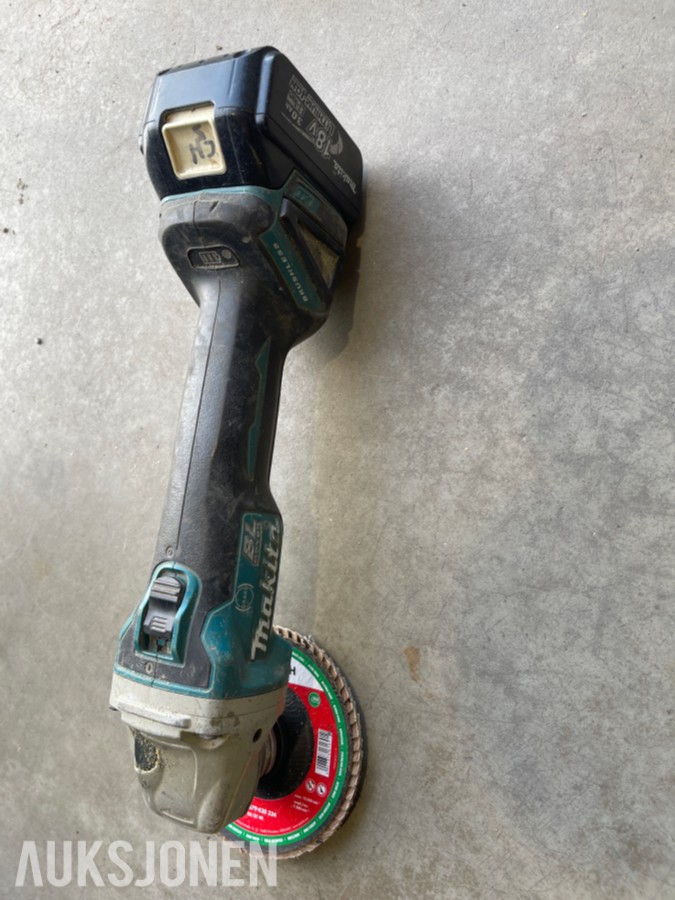 Stort parti Makita elektroverktøy, batterier og ladere