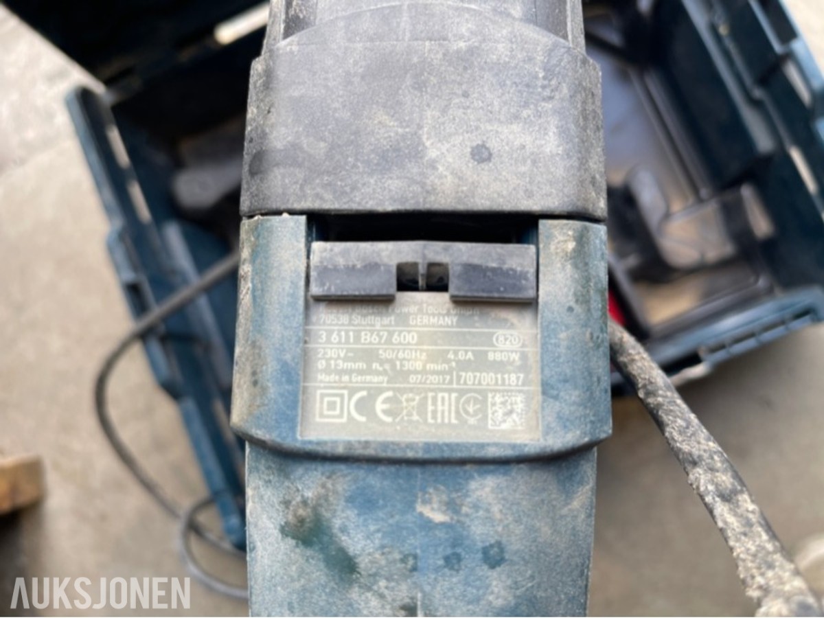 Parti med Bosch Professional og Makita kapp-/gjærsager og elektroverktøy