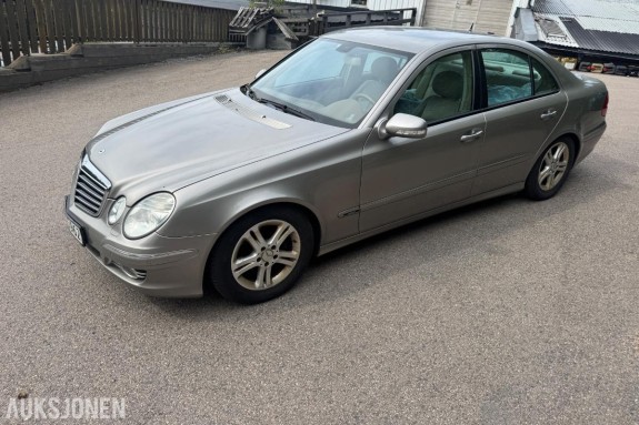 2008 Mercedes-Benz E200 KOMPRESSOR 1.8 184hk automat skinninteriør s+v dekk servicer fulgt