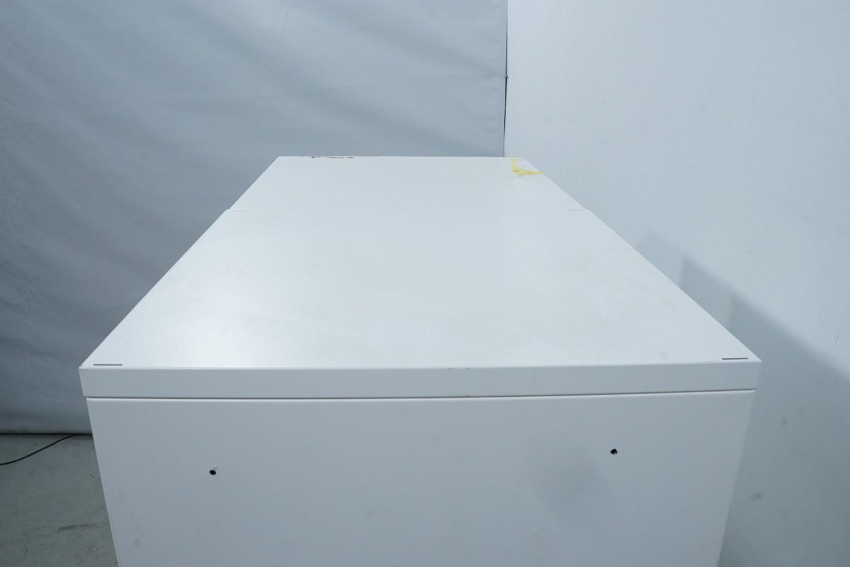 2 stk IKEA HÄLLAN oppbevaringsskap i metall