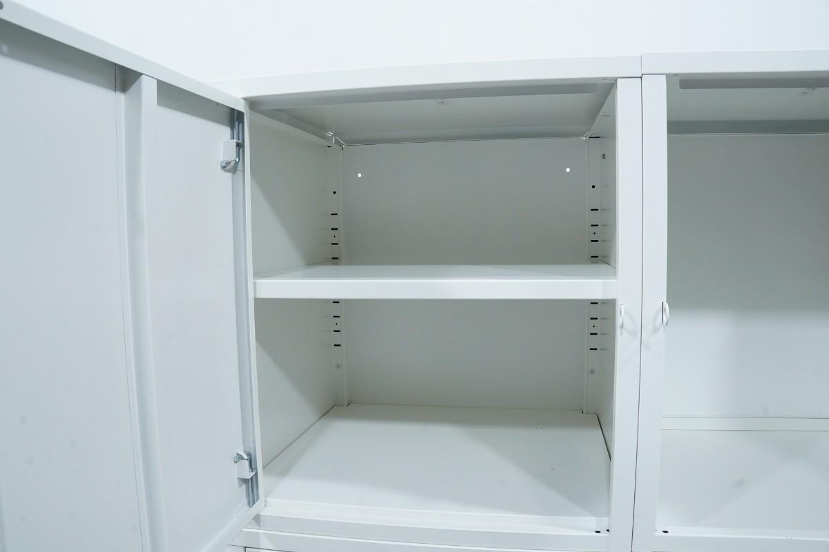 2 stk IKEA HÄLLAN oppbevaringsskap i metall