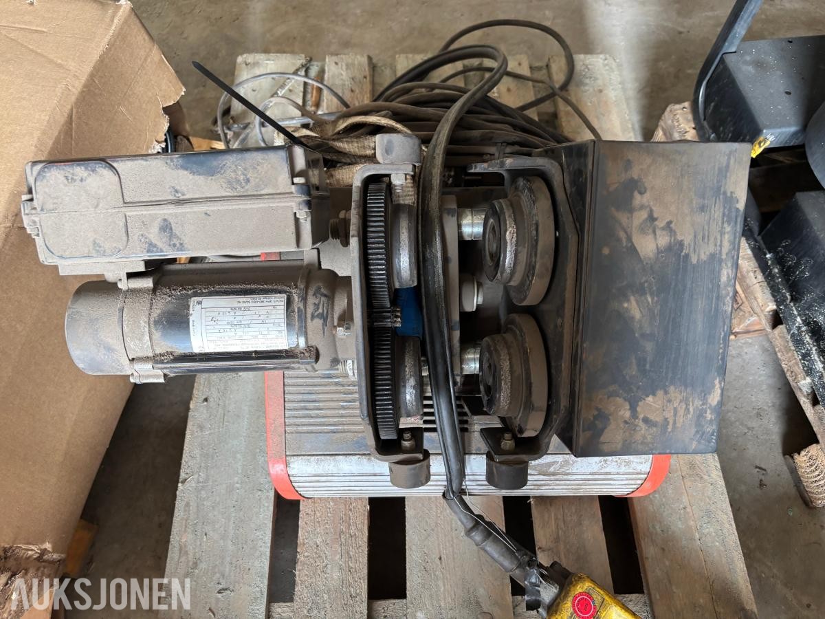 2015 Konecranes CLX10C041100 elektrisk kjettingtalje 1000 kg - Løpekatt  