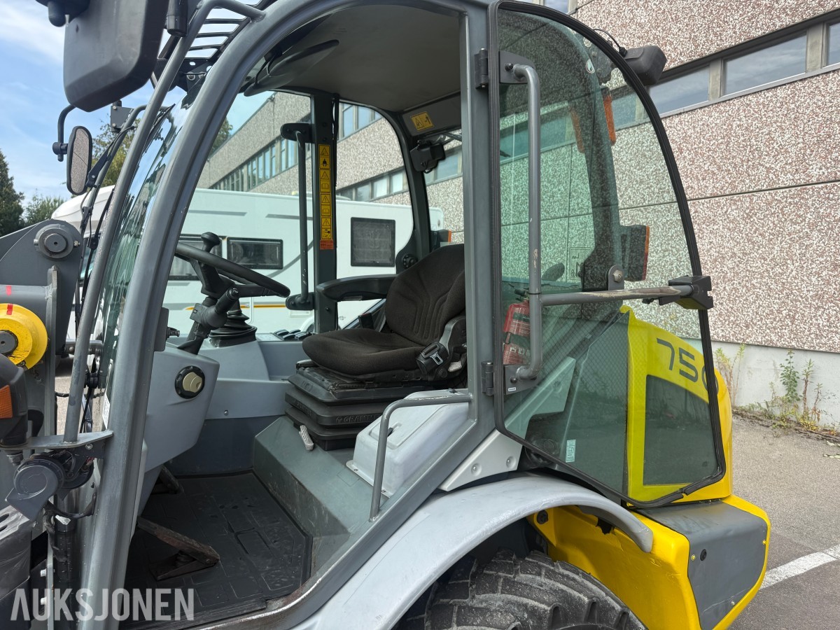 2013 KramerAllrad 750 hjullaster med skuffe og pallegafler