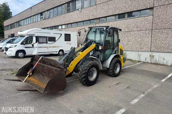 2013 KramerAllrad 750 hjullaster med skuffe og pallegafler