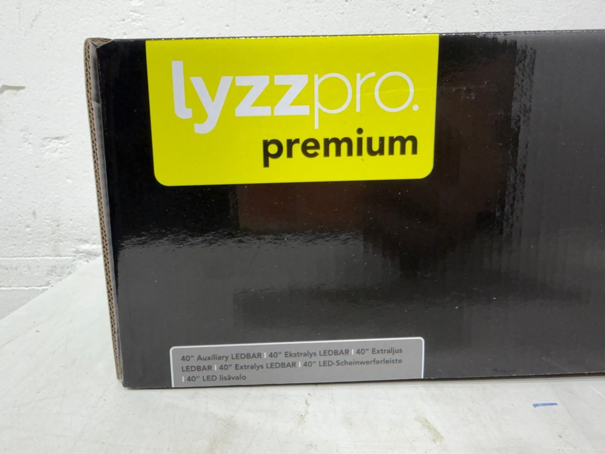 Lyzzpro Premium Stealth WLB LED-ekstralys