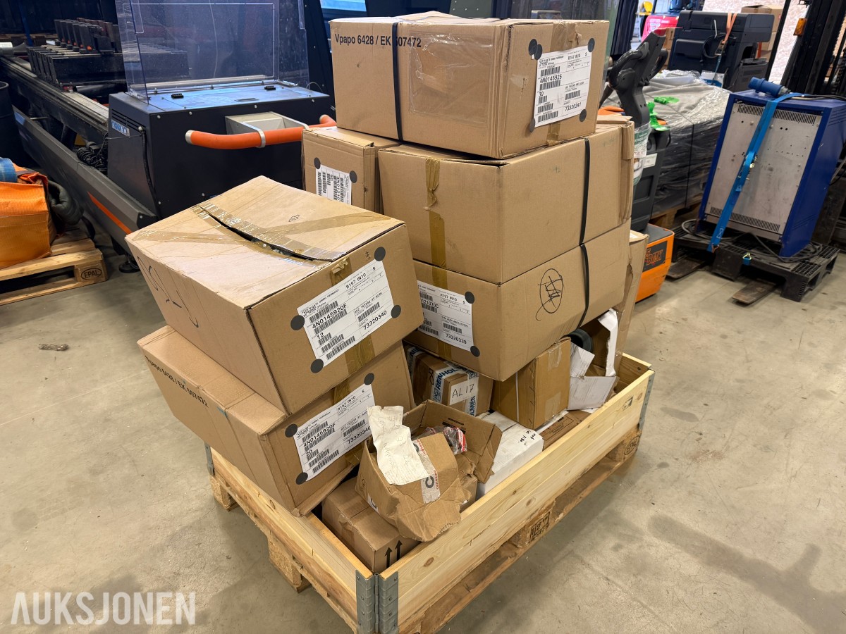 1 pall m/blanding-mekaniske deler Ubrukt/nytt