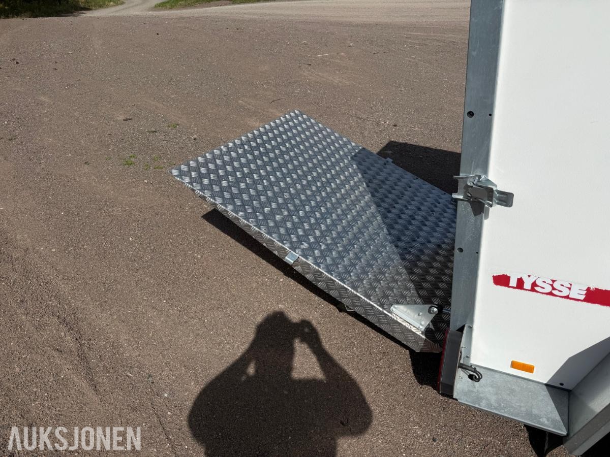 2019 TYSSE MAKO LIFT-M/FJERNKONTROLL - INNVENDIG LYS OG STROPPER 