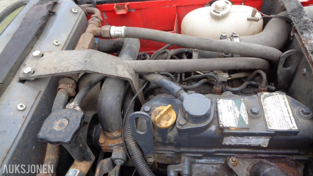 2005 Antonio Carraro 4400 HST hydrostatisk drift 3 hastigheter