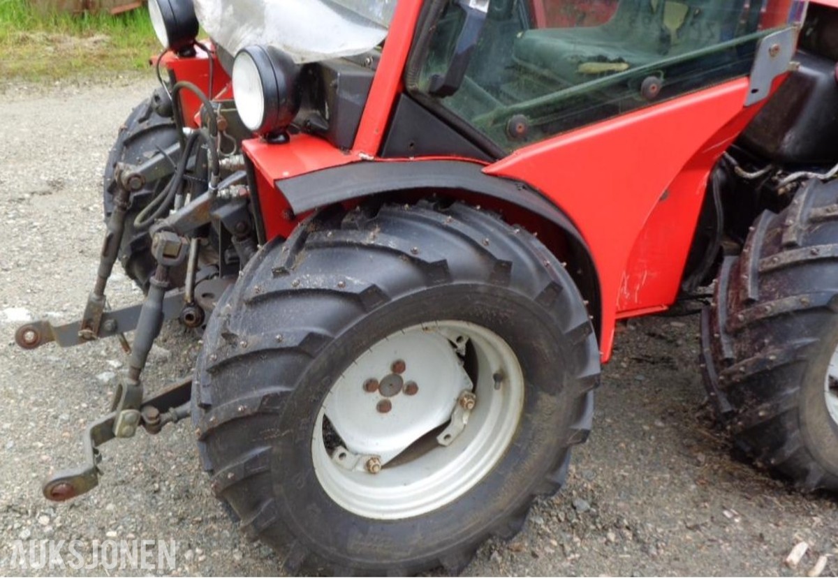 2005 Antonio Carraro 4400 HST hydrostatisk drift 3 hastigheter