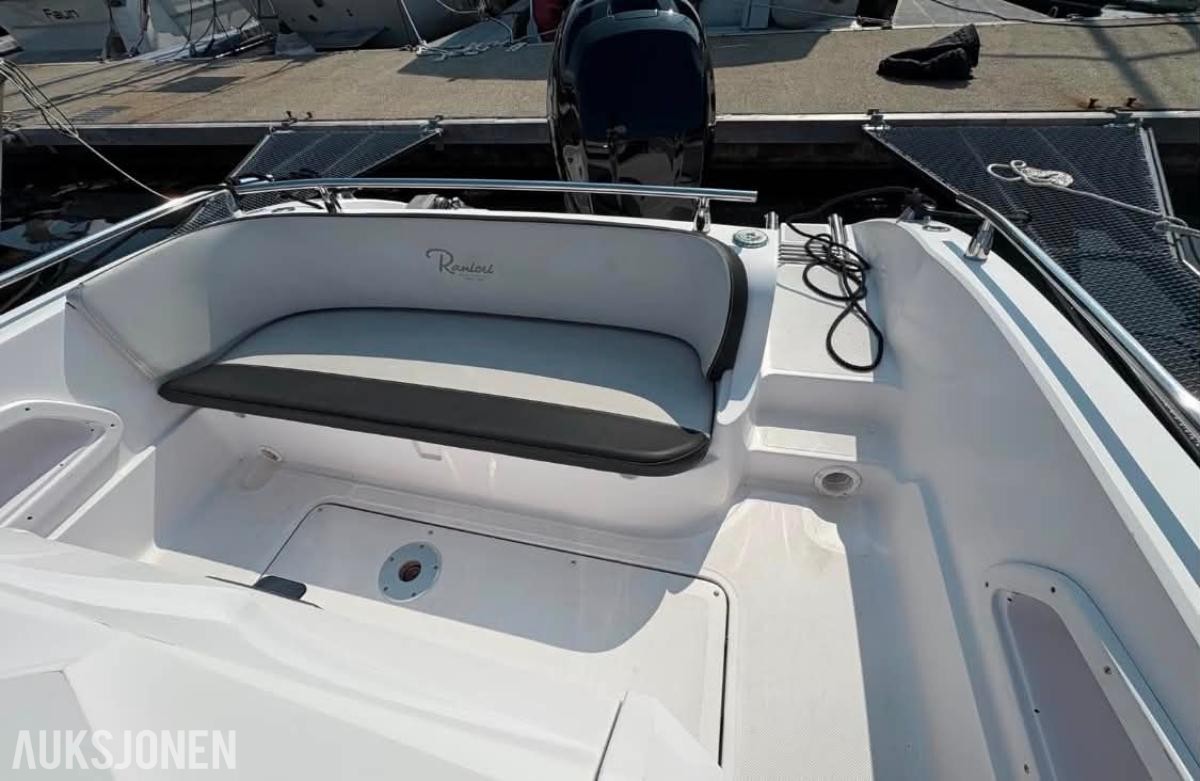 2012 Ranieri Shadow 24 m/F250 Mercury Verado 2020
