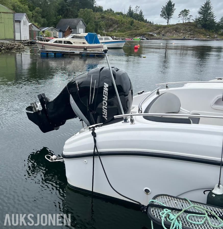 2012 Ranieri Shadow 24 m/F250 Mercury Verado 2020