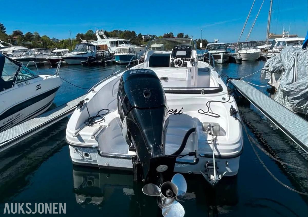 2012 Ranieri Shadow 24 m/F250 Mercury Verado 2020