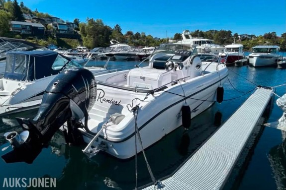 2012 Ranieri Shadow 24 m/F250 Mercury Verado 2020