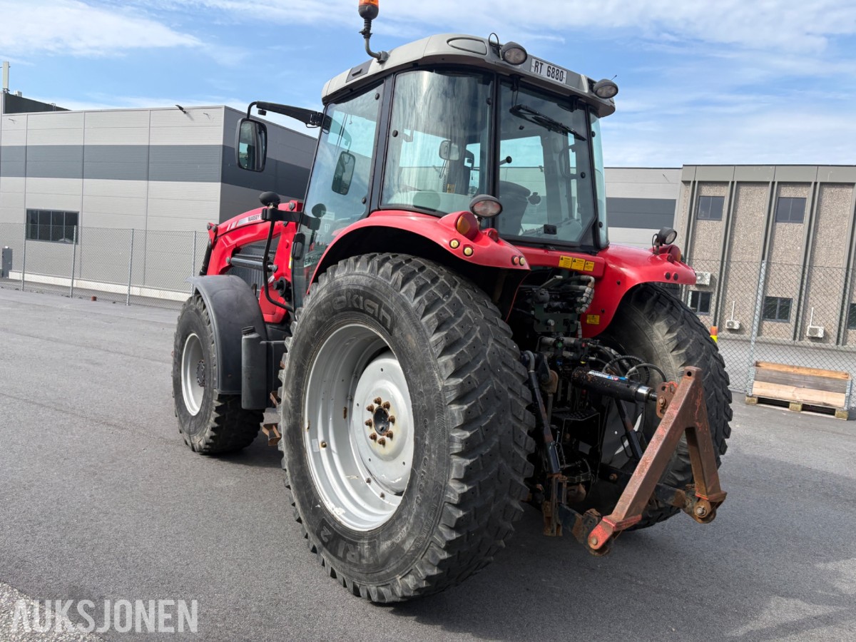 Massey 6455 traktor med frontlaster og ekstra hjulsett 5544 timer