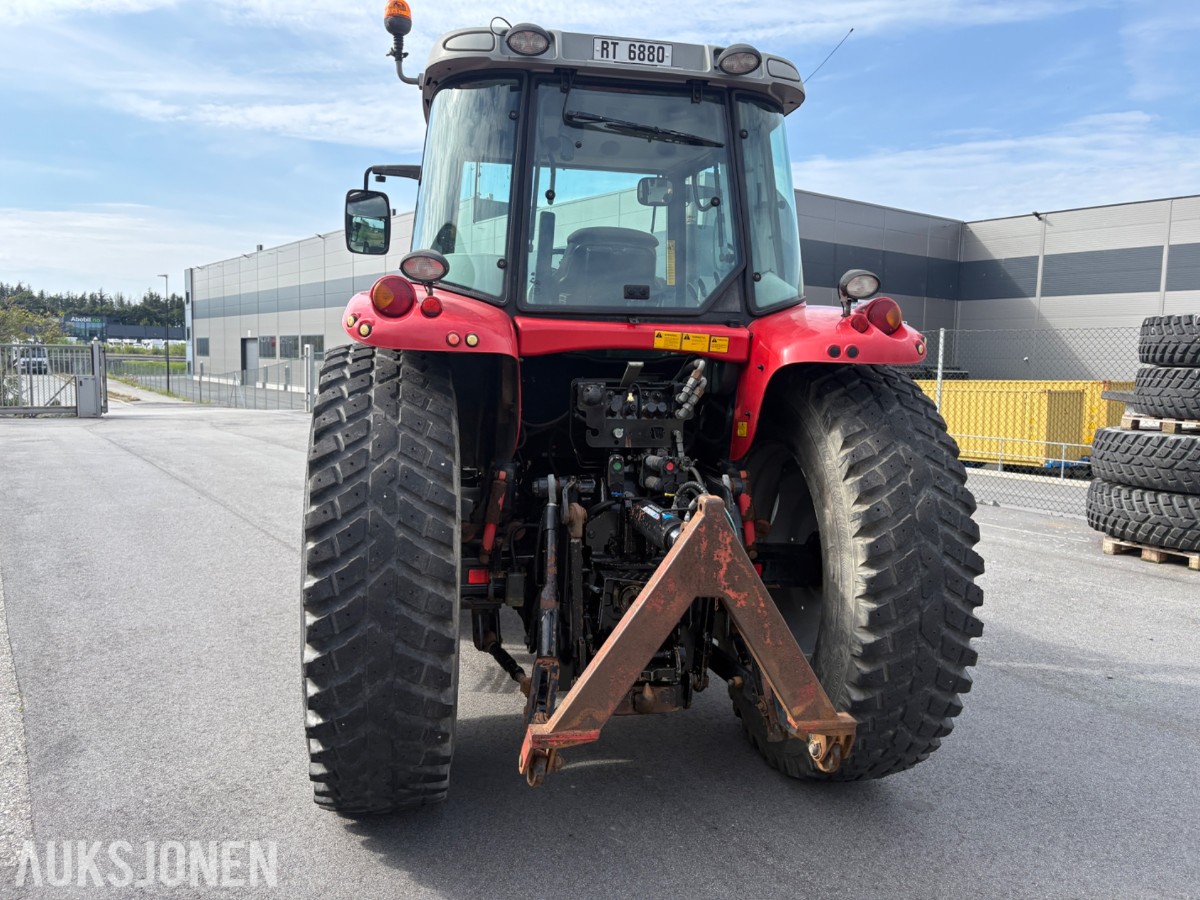 Massey 6455 traktor med frontlaster og ekstra hjulsett 5544 timer