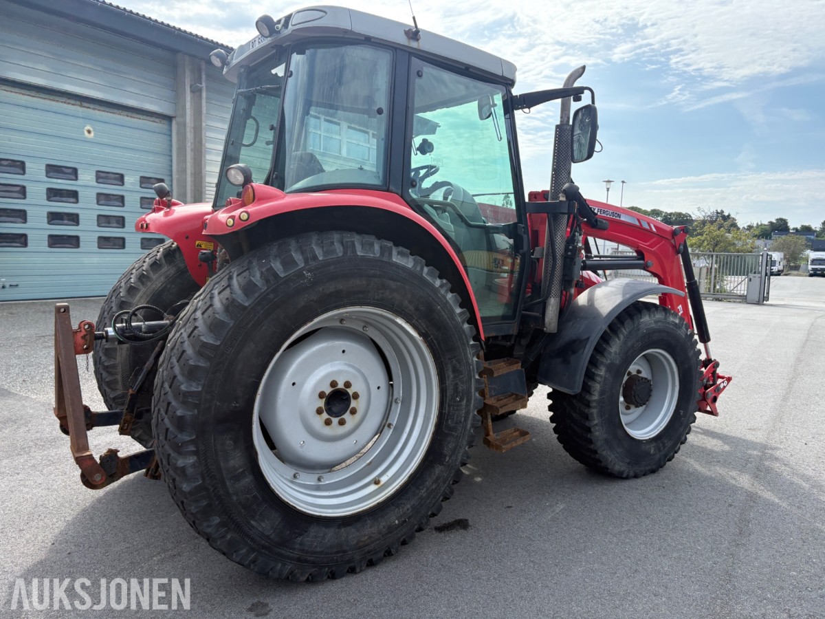 Massey 6455 traktor med frontlaster og ekstra hjulsett 5544 timer