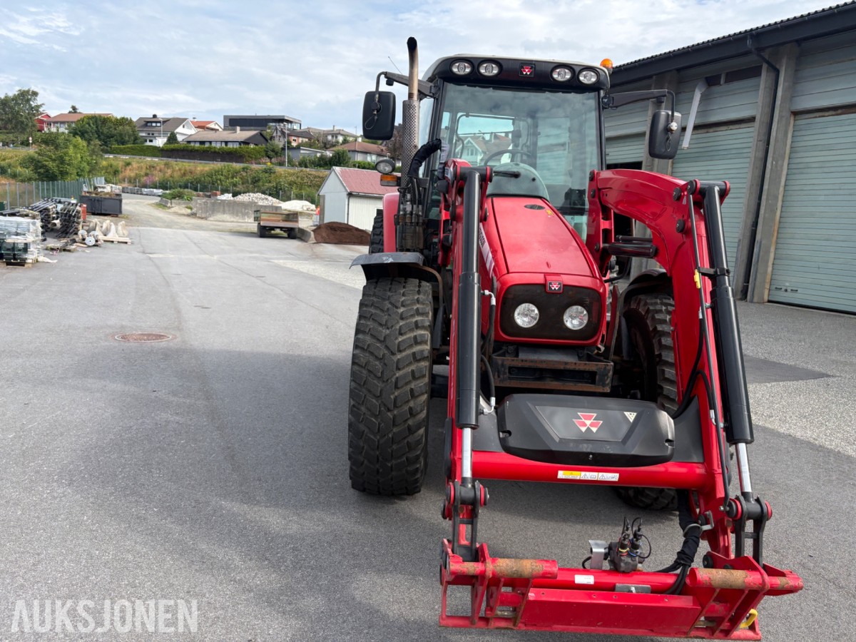 Massey 6455 traktor med frontlaster og ekstra hjulsett 5544 timer