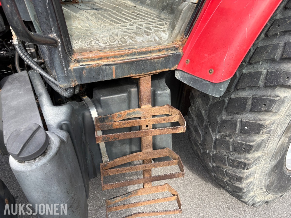 Massey 6455 traktor med frontlaster og ekstra hjulsett 5544 timer