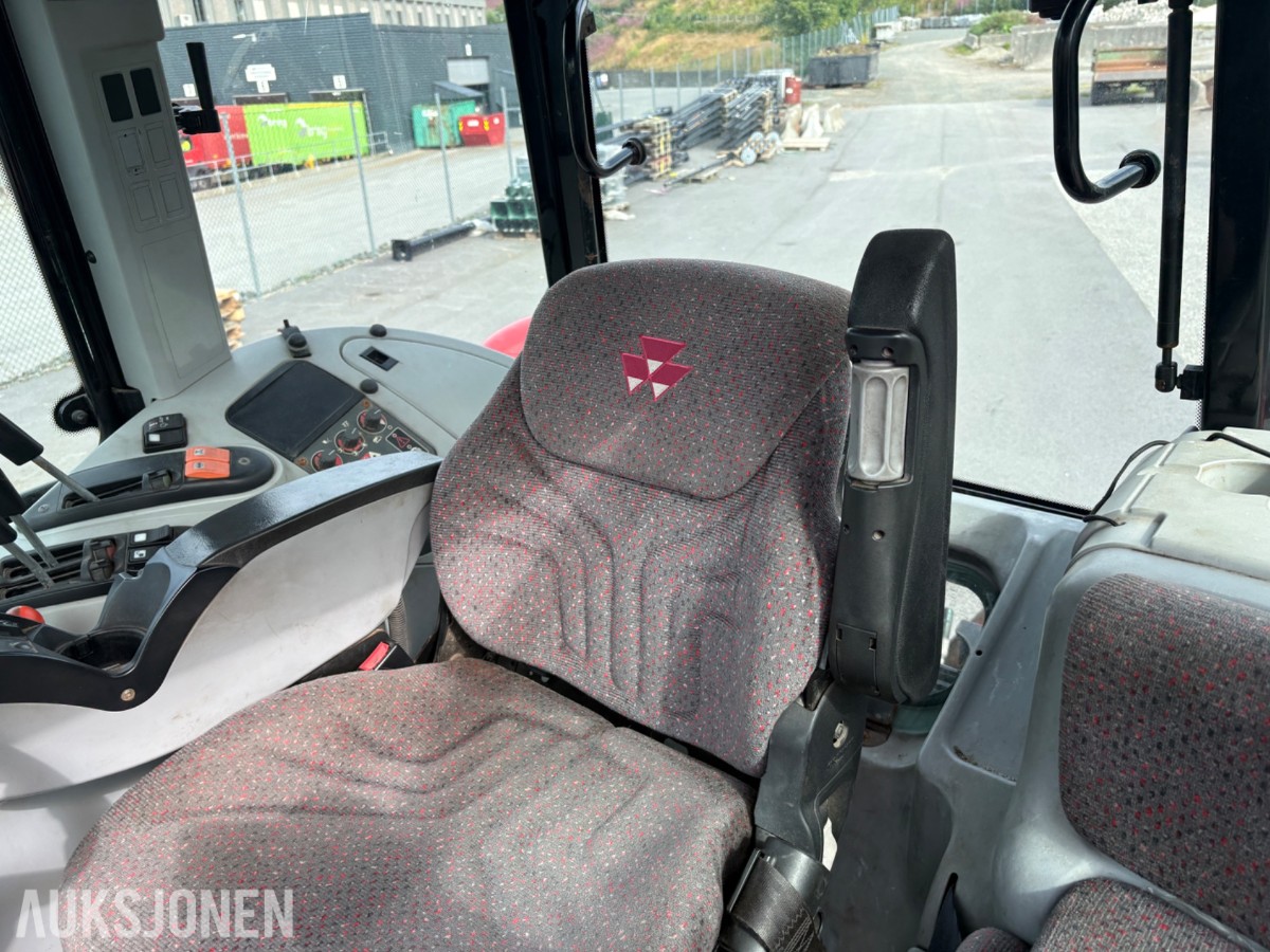Massey 6455 traktor med frontlaster og ekstra hjulsett 5544 timer